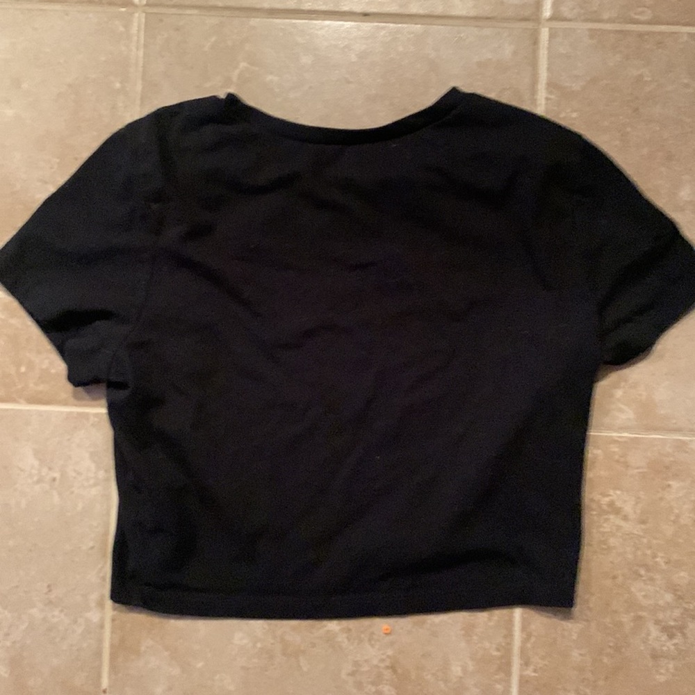 2 girls crop tops - Picture 9 of 11